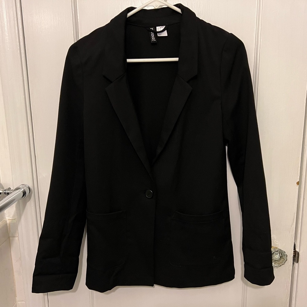 DIVIDED by H&M black blazer